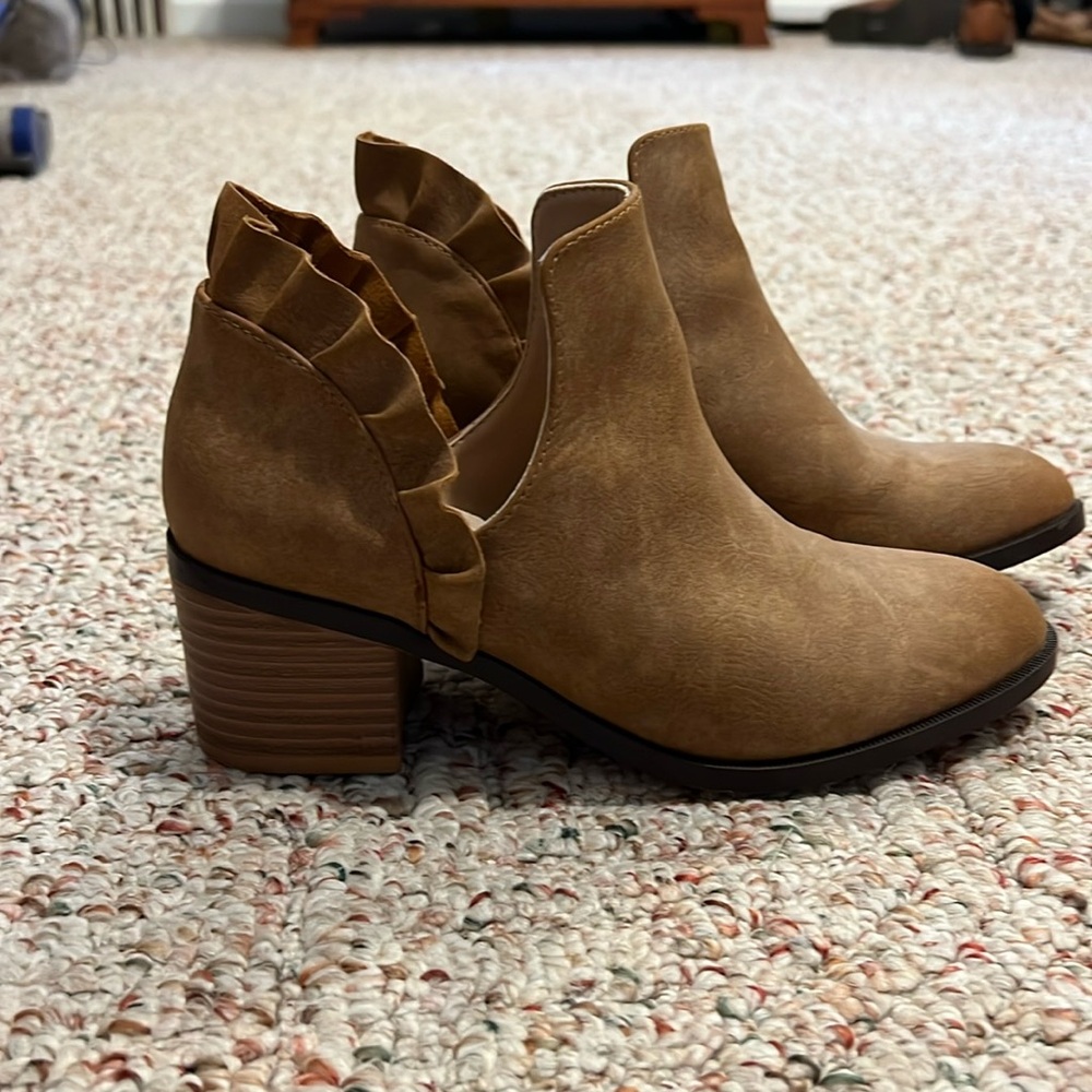 Brown ruffle booties size 6, worn once